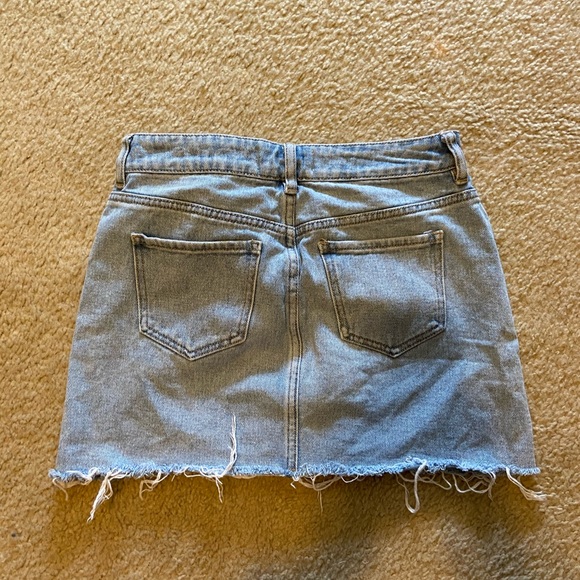 Pacsun mid-wash Jean skirt - Picture 3 of 3